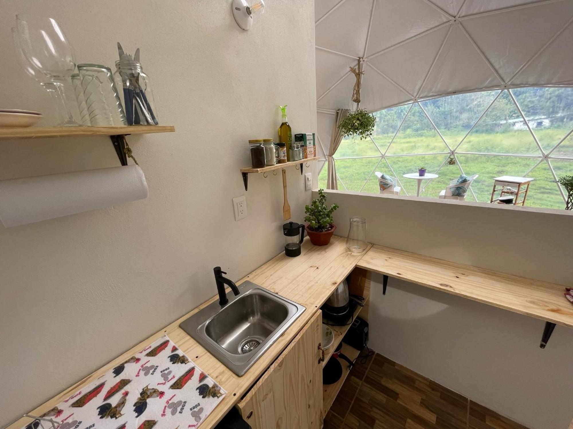La Comarca River Glamping Dome Near Manuel Antonio Eksteriør bilde