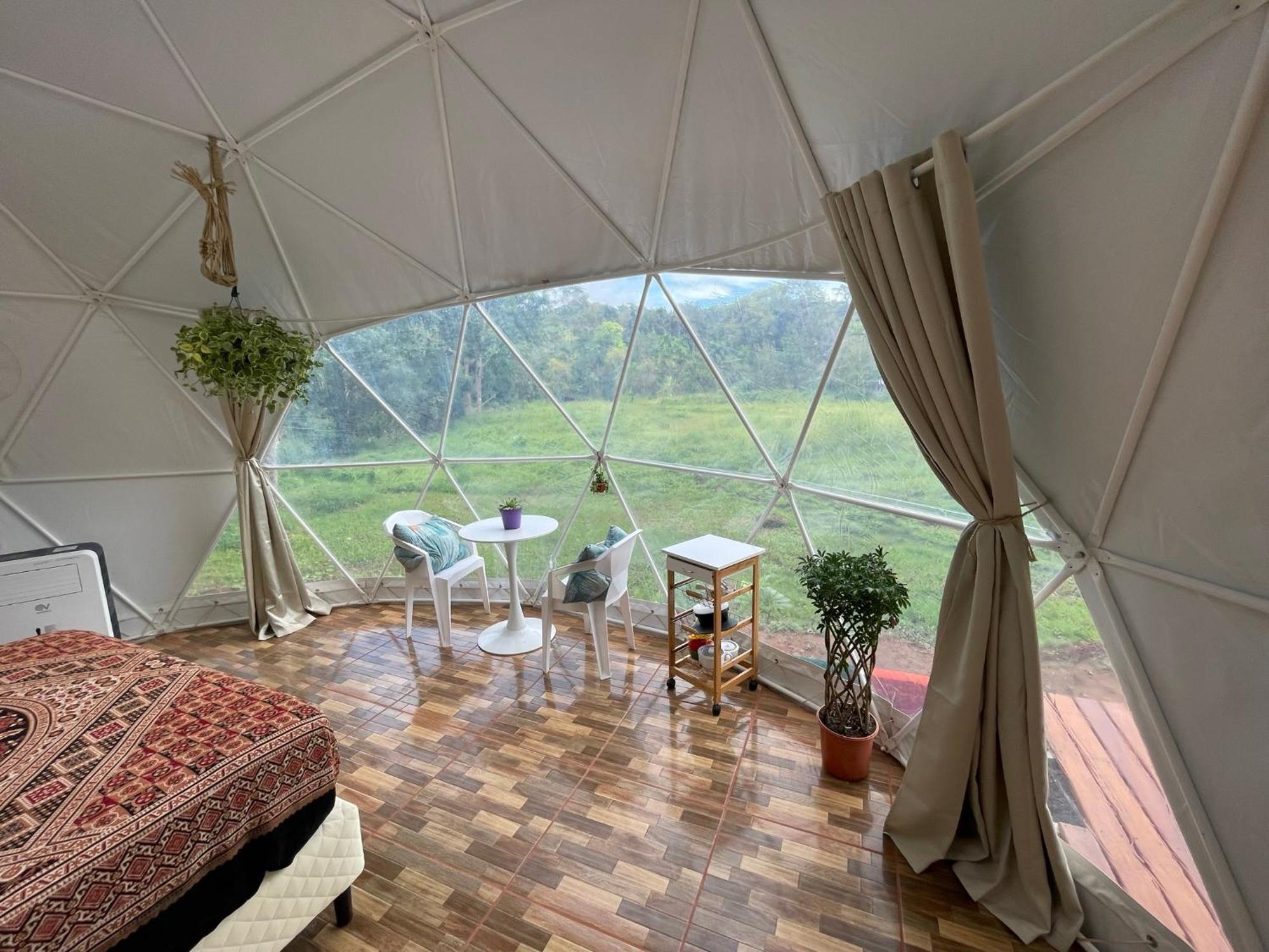 La Comarca River Glamping Dome Near Manuel Antonio Eksteriør bilde