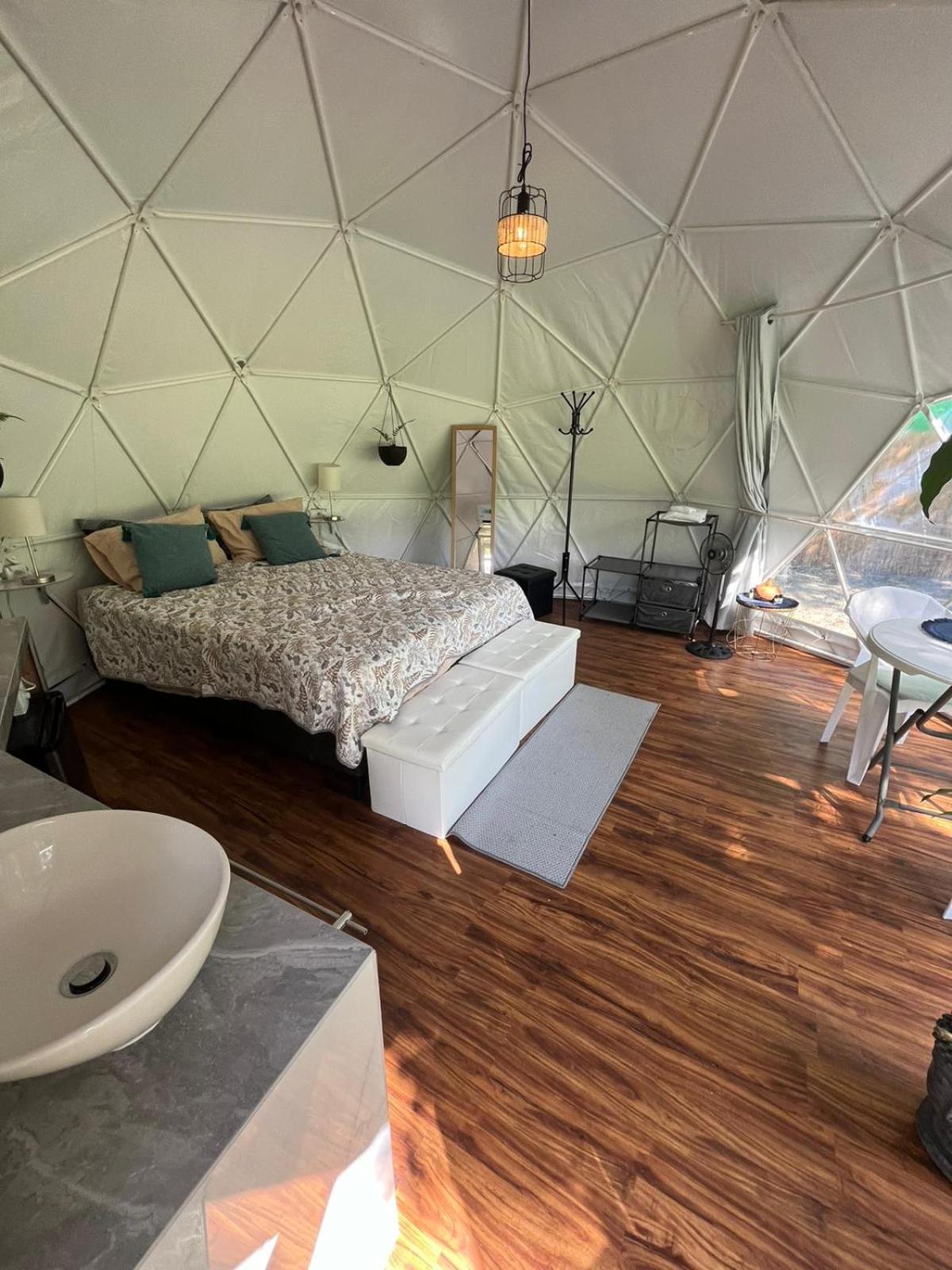 La Comarca River Glamping Dome Near Manuel Antonio Eksteriør bilde