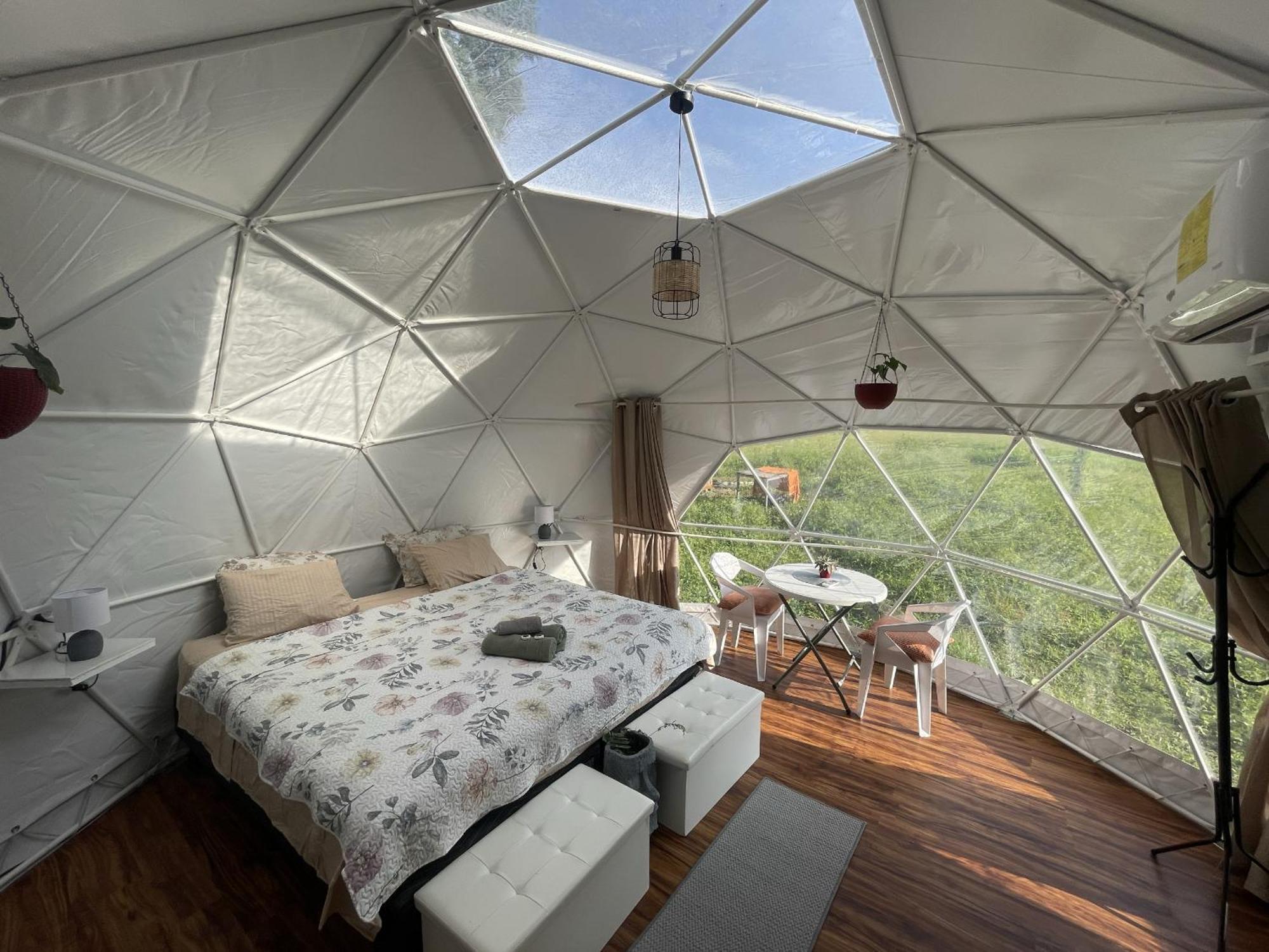 La Comarca River Glamping Dome Near Manuel Antonio Eksteriør bilde