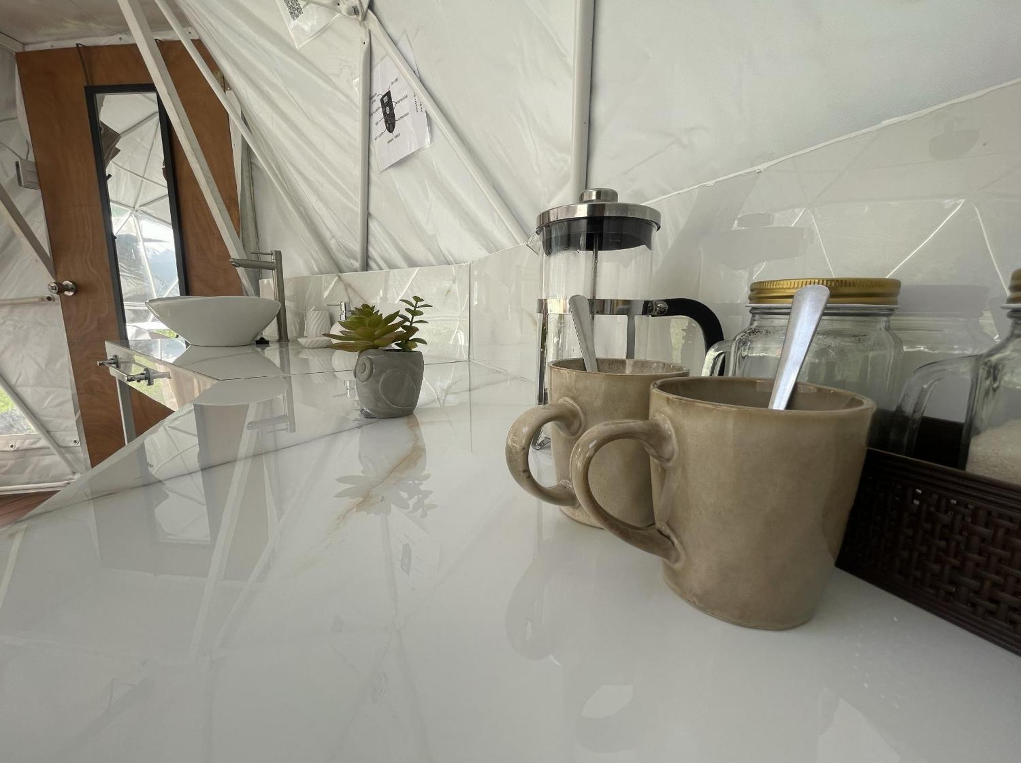 La Comarca River Glamping Dome Near Manuel Antonio Eksteriør bilde